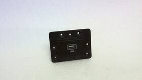 96120-g2100 Hyundai 2020-2022 Ioniq Plug-in Hybrid Aux Auxiliaty Audio Jack Oem