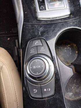 638-12697 Infiniti Audio Equipment Radio Control Console Mounted Fits 17-18 Qx30 2841598