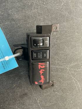 659.in1x16 Infiniti Qx80 2016 Dash/interior/seat Switch 467932