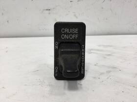 2007305c10614 International 9200 Cruise On/off Dash/console Switch - Used P/n