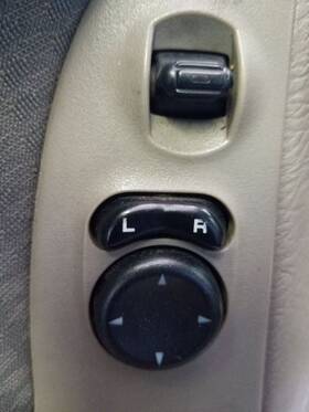 641.am8302 Jeep Liberty 2002 Front Door Switch 633759