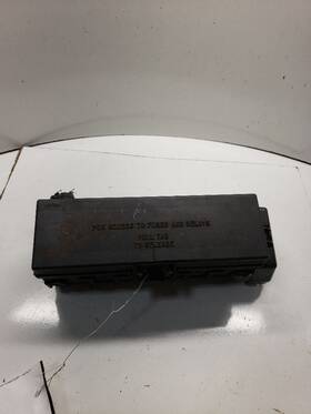 646.am8398 Jeep Grandcher 1998 Fuse Box Engine 1377043
