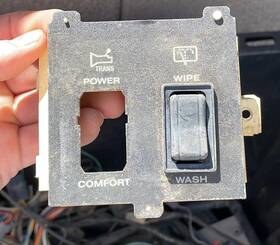 8955001892rh Jeep Cherokee Xj 84-96 Rear Wiper Transmission Power Dash Switch Trim Bezel