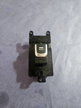 Kia 299144872 2016 - 2018 Sorento Front Right Window Switch Oem