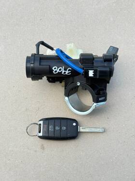 5xypg4a53kg490166 Kia 2019-2020 Sorento Ignition Switch Lock Cylinder With Key Oem