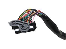 912501u062 Kia Harness/plug/pigtails For 14-15 Sorento 3.3l Awd/engine Bay Fuse/relay/box