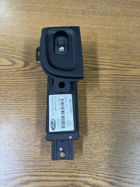 213127 Maserati 2003-2013 Quattroporte Right Front Passenger Window Switch Control Oem