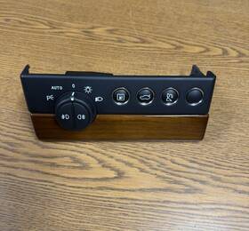 801092 Maserati 03-2013 Quattroporte Headlight Control Fog Fuel Trunk Switch Module Oem