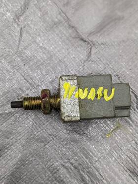 Br70-66-490a Mazda 90 93 Miata Mx-5 Oem Brake Light Stop Lamp Switch Automatic Br70-66-490