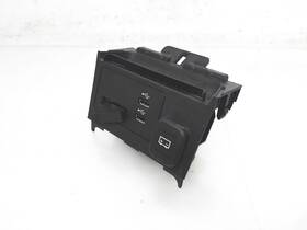 Dgh9-64-4a1 Mazda 2020-2021 Cx-30 Usb Charge Ports Sim Slot - Console Mtd