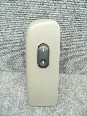 Yl84-14a563-baw Mazda 2001 2002 2003 2004 2005 2006 Tribute Passenger Front Right Window Switch