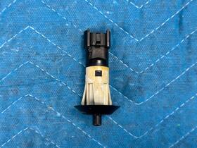 005-820-76-10 Mercedes-benz G500 G550 G55 G63 Amg Front Hood Contact Switch 2002-2018 Oem