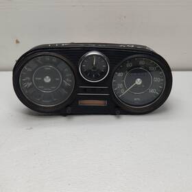 1145420201 Mercedes-benz Oem W114 W115 220 Front Cluster Speedometer Instrument Gauge