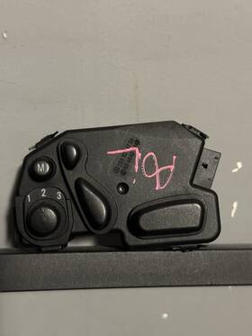 2038214158 Mercedes-benz 05-07 W203 C230 C320 Front Seat Control