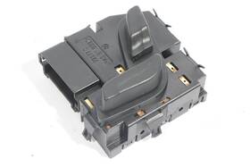 2048701658 Mercedes-benz 08-14 W204 C250 C300 Front Left Driver Side Seat Control Switch Oem
