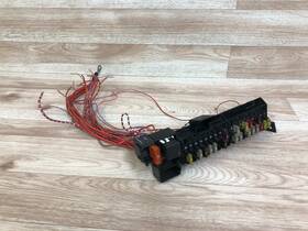 2105460543 Mercedes-benz Oem W210 E300 E320 E430 Rear Trunk Fuse Box Block 98-02