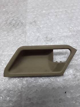 299.mb1e95 Mercedes-benz L/r Left Rear Door Handle Trim Bezel Only Tan 1995 C280 C-280 Z-97-1p