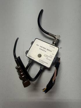 8001900 Mercedes-benz 03-06 R230 Sl500 Sl55 Antenna Booster Compensator Switch