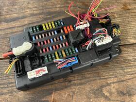 61353457582 Mini Cooper 2007-2014 R56 Front Sam Fuse Box Relay Fuses Relays Oem 3457418