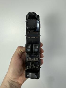 15883318 Motorola 03-06 Chevy Silverado Gmc Sierra Driver Power Window Master Switch Oem