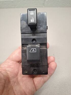 25411-1aa0a Nissan 2009-2010 Murano Passenger Right Window Lock Switch