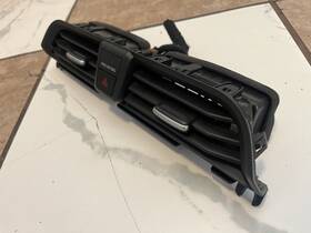 68794-5ee0a Nissan 2020-2023 Versa Center Dash Air Vent Outlet