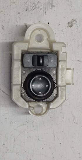 8089553ta0a Nissan 2013-2018 Altima Side View Mirror Control Switch Oem