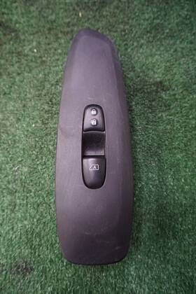 809603ka0a Nissan 2013 14 15 16 17 -20 Pathfinder Right Rear Window Switch Oem