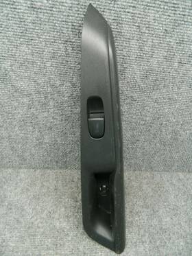 82961-5rb0a Nissan 2018 2019 Kicks Left Rear Window Switch 82961 5rb0a