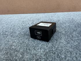 96125-g9000 Oem Genesis G70 2019-2025 Console Usb Charger Input Hub Jack Port Assembly