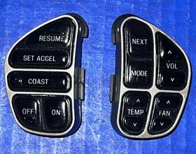 Vp3w1f-18c844-aa Oem Lincoln Town Car 2003-07 Steering Wheel Control Cruise Silver Trim
