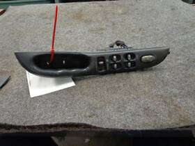 659.gm2q97 Pontiac 1997 Grand Am Right Window Interior Switches