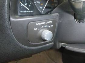 659.gm7w98 Saturn 1998 Dash/interior/seat Switch 1614977