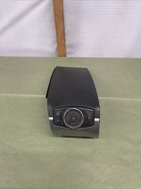821wb56 Standard Motor Products Headlight Switch Oem For 2016-2019 Ford Police Interceptor Utility With Plastic