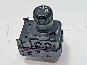 183911 Toyota 2021 - 2024 Camry Front Driver Side Door Outer Mirror Control Switch Oem