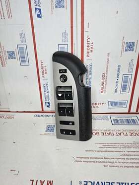25845693 Toyota 2007 - 2013 Gmc Sierra Drivers Side Master Window Switch Unit Oem