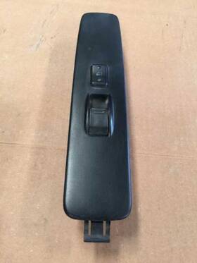 641.to1598 Toyota 1998 4 Runner Sr5 Front Right Window Door Switch 18536
