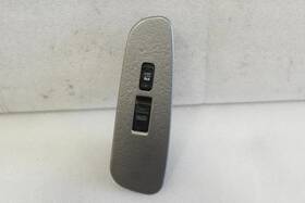 641.to1s06 Toyota 2001 2002 2003 2004 2005 2006 2007 Sequoia Right Front Door Window Switch