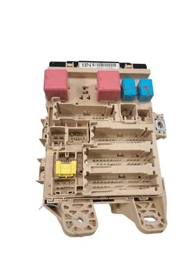 663.to1p09 Toyota Venza 2009 Fuse Box Cabin 629233