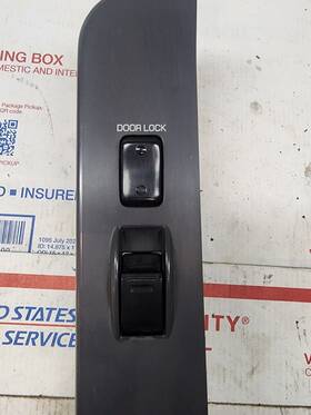 74231-89104 Toyota 1990-1995 4runner Passenger Side Window/lock Switch Gray Oem Japan Used
