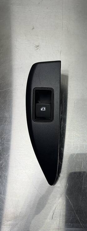 74271-08050 Toyota 2015-2020 Sienna Rear Right Door Power Window Switch Oem