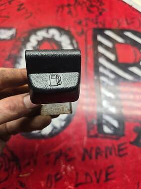 7705135010 Toyota 1996-2002 4runner Gas Fuel Door Release Pull Tab Opener Lever Oem B33
