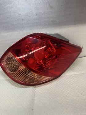 Toyota 8155002210 2003 Matrix Right Passenger Side Tail Light Taillight A7-12