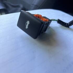 84840-53032 Toyota Lexus Is350 14 15 16 17 18 19 20 Power Trunk Switch Button