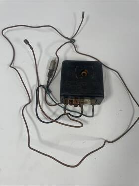 211-953-227b Volkswagen German 9 Pin 12v Turn Signal Flasher Relay Bug Bus Ghia
