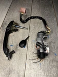 1999-2004 Land Rover Discovery Ii Oem Ignition Switch Driver Door Handle W/key. Fixed Price $199.99.