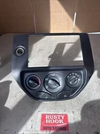 2007 Ford Focus Heater Ac Temperature Climate Control Radio Bezel 98AB18C419. Fixed Price $52.25.