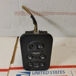 2005-08 Land Rover LR3 3RD Row Audio Volume Control With Headphone XQF500040PVJ. Fixed Price $22.49.