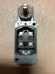 Allen Bradley Z-26283 Operator Head Assembly 2-POS W/ Limit Switch Body F43. Fixed Price $99.99.