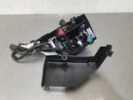 21 Toyota Highlander Xle 3.5L Engine Compartment Fuse Box Oem. Fixed Price $102.00.